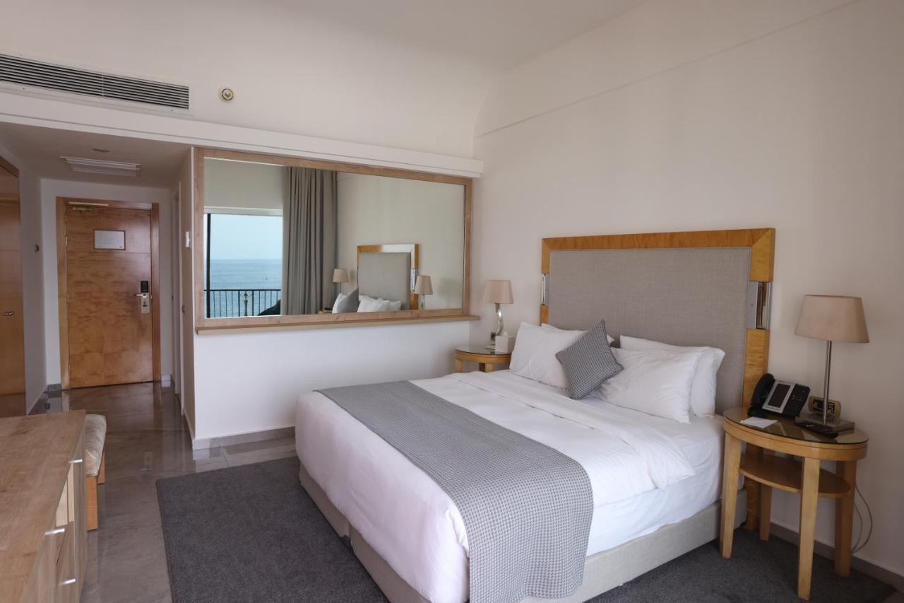 Riviera Hotel And Beach Lounge, Βηρυτός Εξωτερικό φωτογραφία