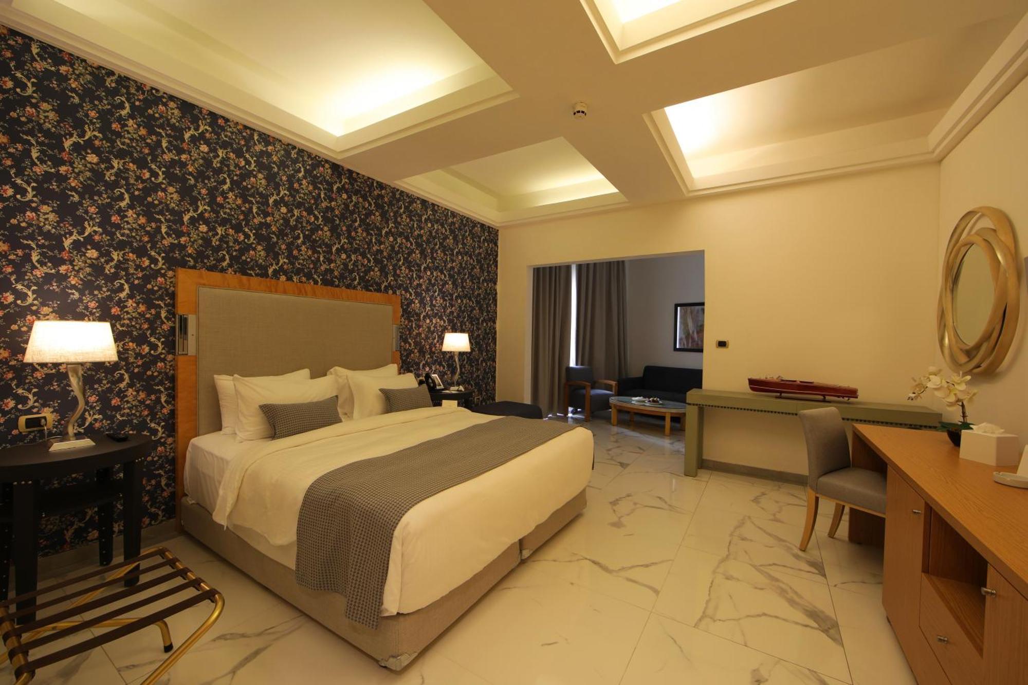 Riviera Hotel And Beach Lounge, Βηρυτός Εξωτερικό φωτογραφία