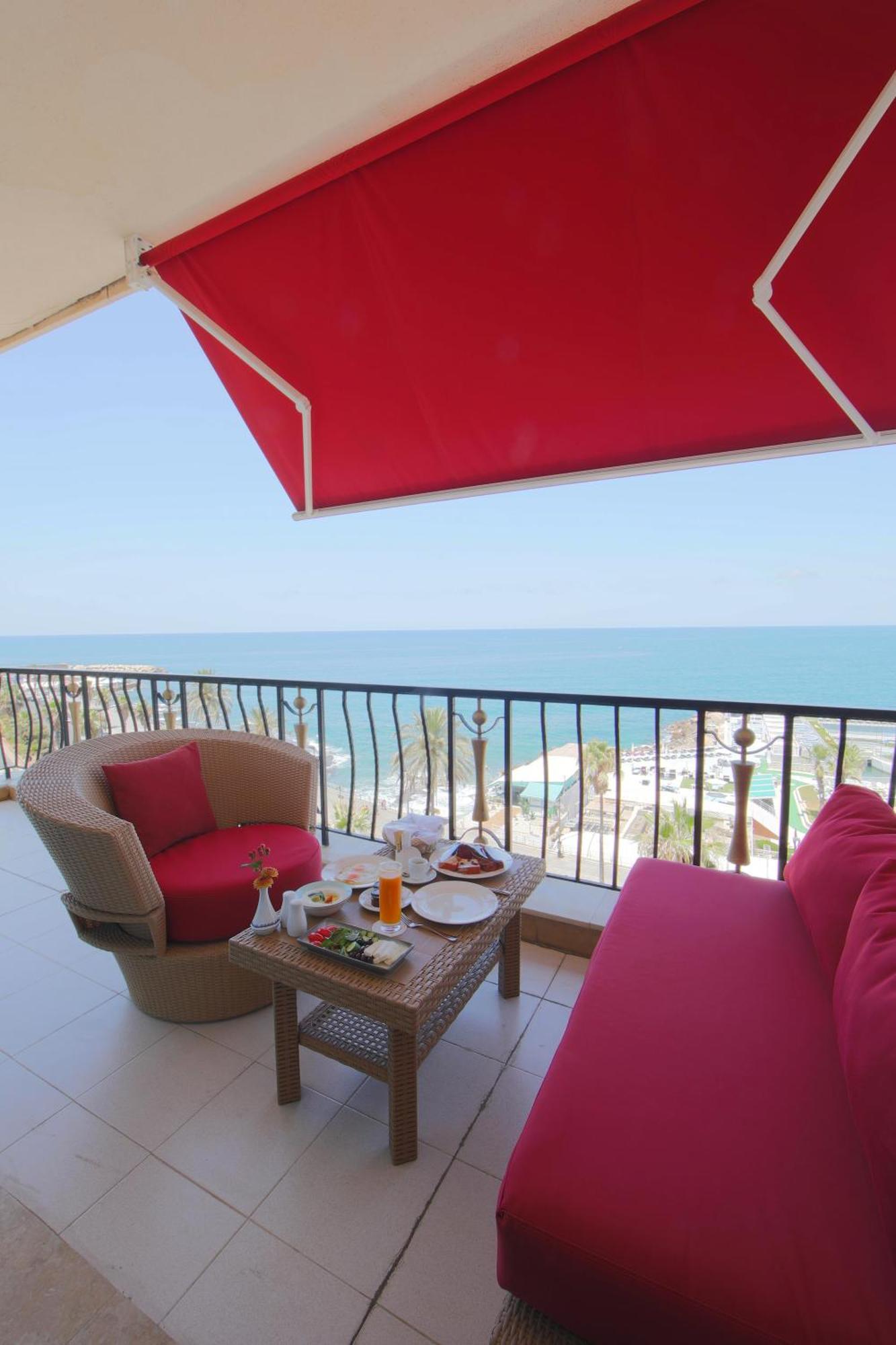 Riviera Hotel And Beach Lounge, Βηρυτός Εξωτερικό φωτογραφία
