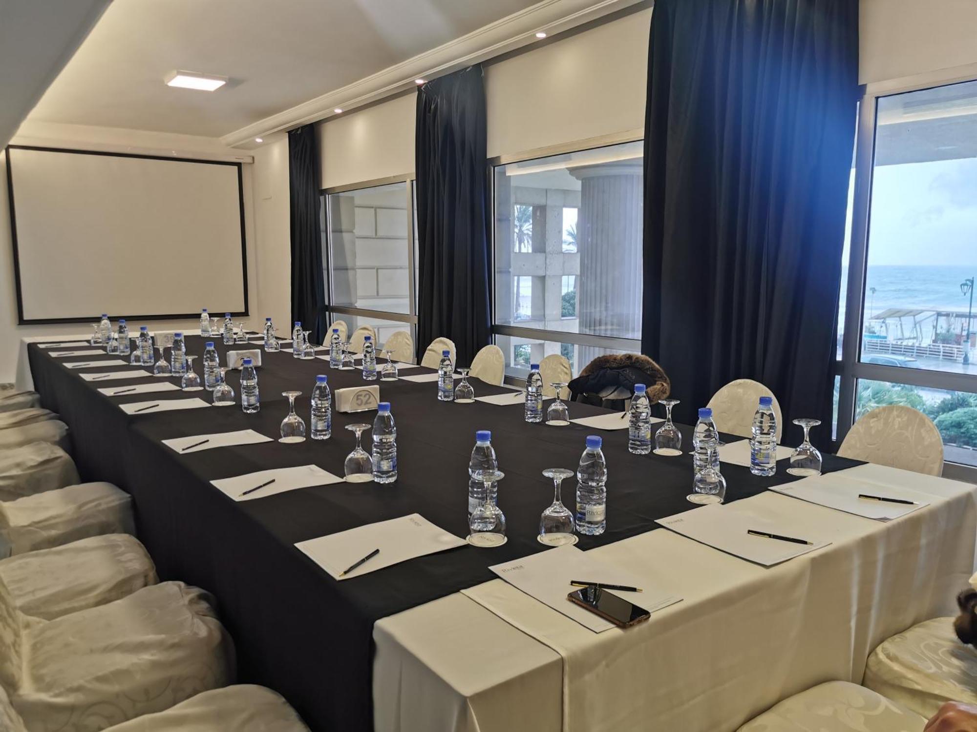 Riviera Hotel And Beach Lounge, Βηρυτός Εξωτερικό φωτογραφία